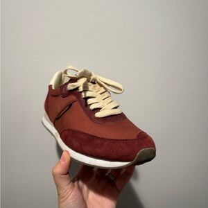 Trendy Sam Edelman Reve sneakers